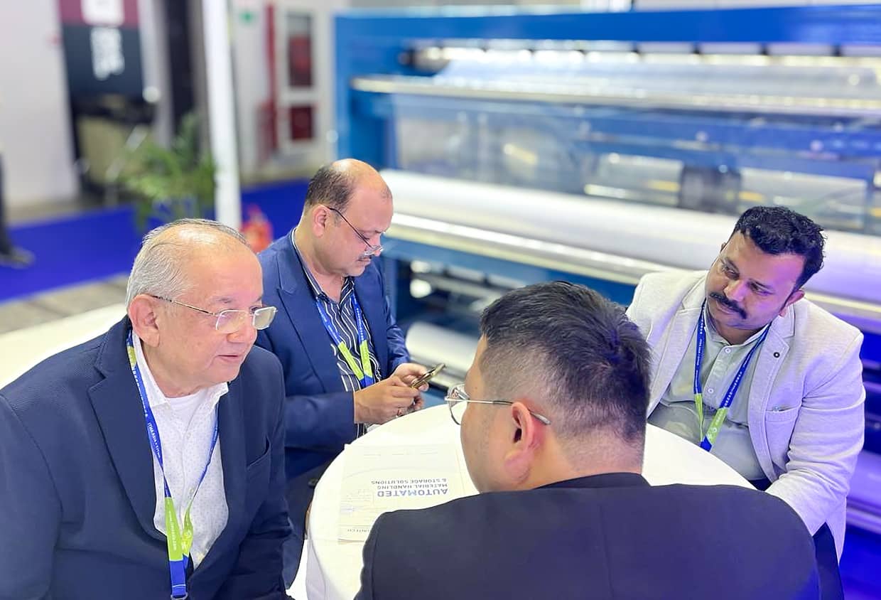 <strong>KUSUMGAR<span style="font-size:10px;">&nbsp;(INDIA)</span></strong>