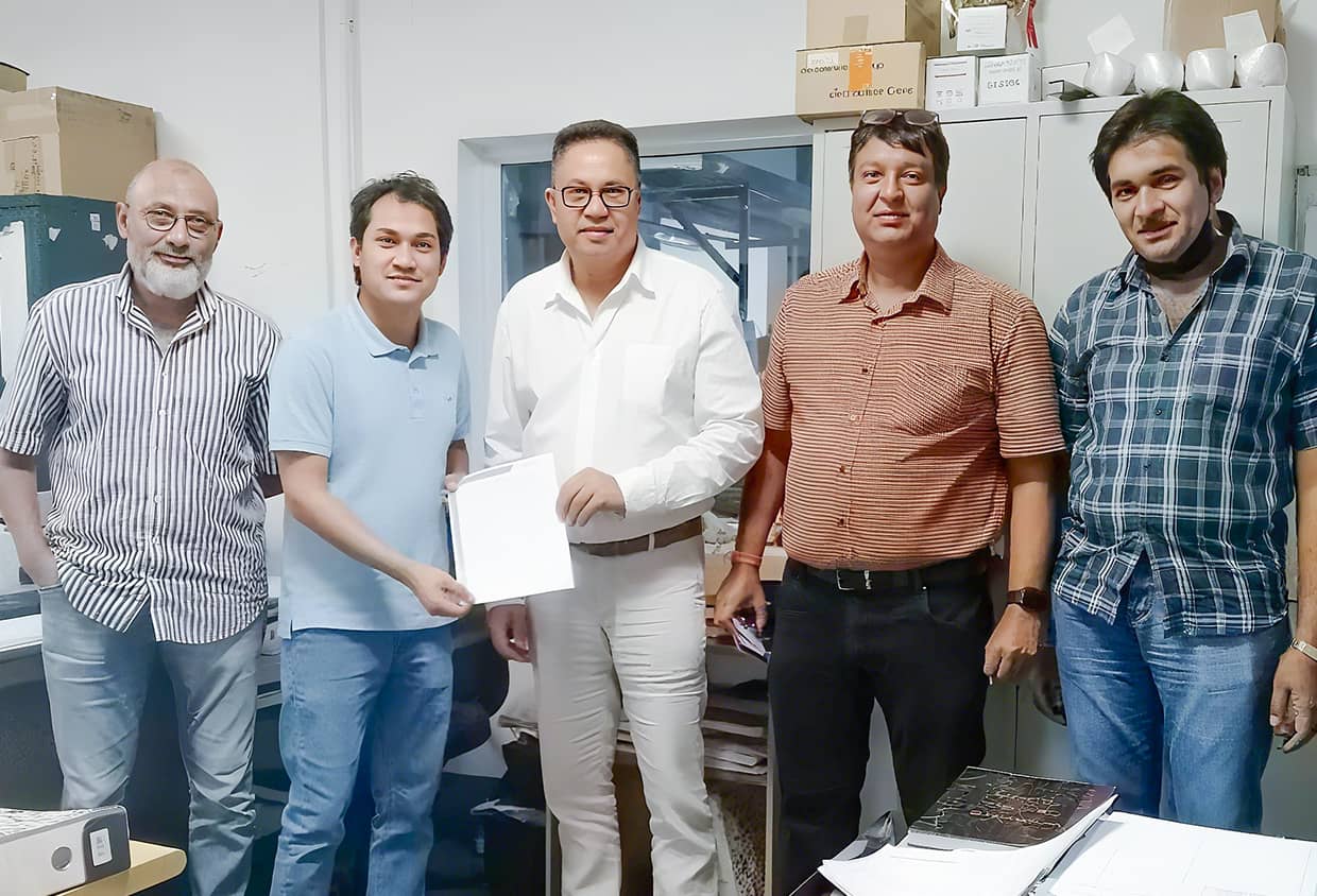  <strong>FM DENIM<span style="font-size:10px;">&nbsp;(MAURITIUS)</span></strong> 